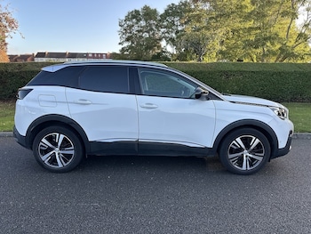 Used Peugeot 3008 2018 for sale - 76224052: Photo 2