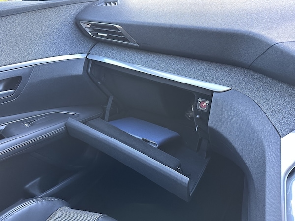 Used Peugeot 3008 2018 for sale - 76224052: Photo 39