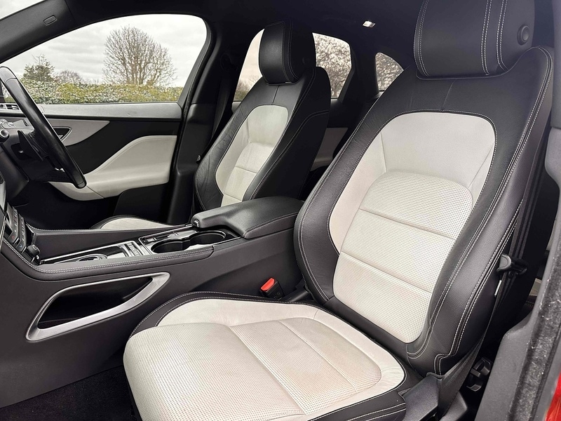 Used Jaguar F-Pace 2016 for sale - 76287997: Photo 18