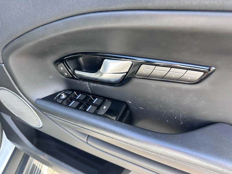 Used Land Rover Range Rover Evoque 2017 for sale - 77758543: Photo 34