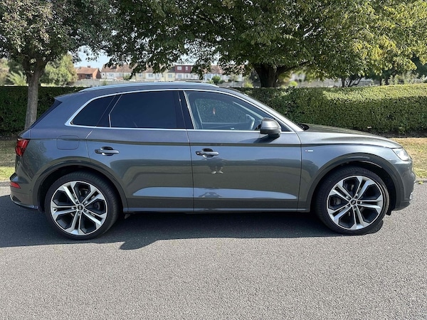 Used Audi Q5 2020 for sale - 75542948: Photo 2