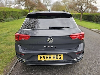 Used Volkswagen T-Roc 2018 for sale - 78715956: Photo