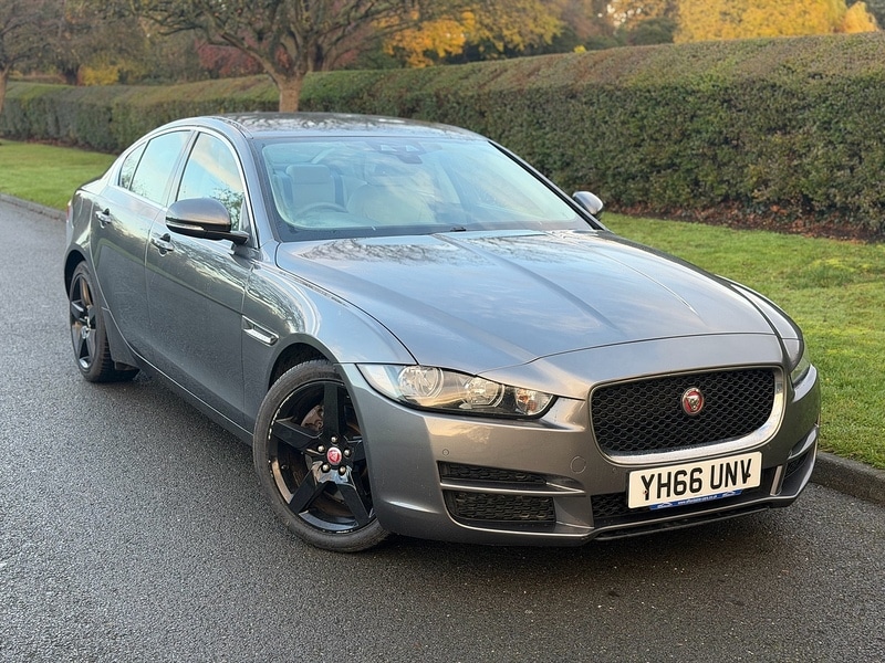 Used Jaguar XE 2016 for sale - 76798794: Photo 1