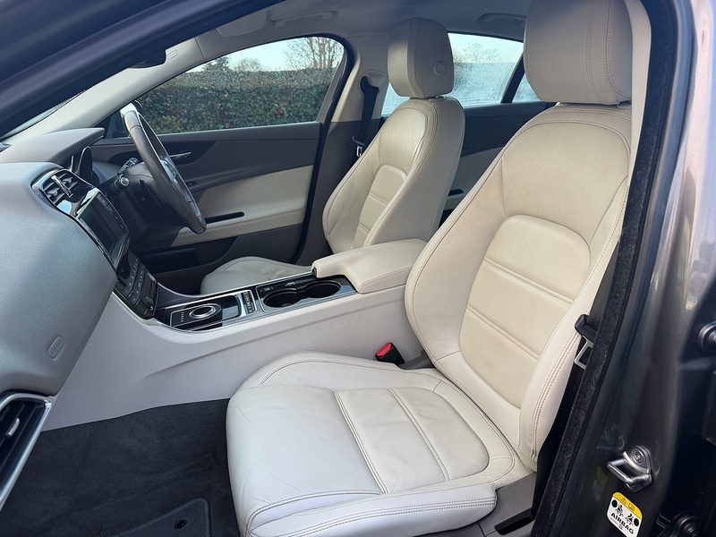 Used Jaguar XE 2016 for sale - 76798794: Photo 16