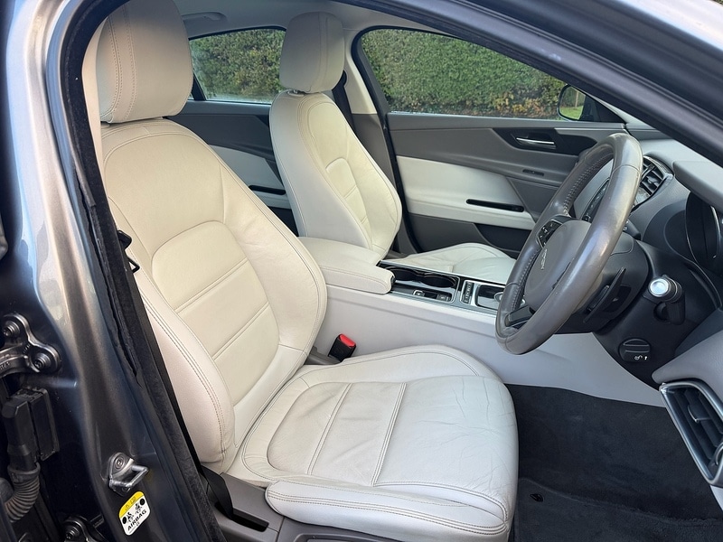 Used Jaguar XE 2016 for sale - 76798794: Photo 22