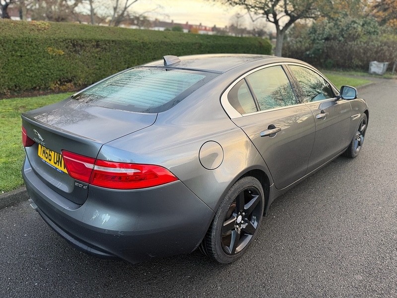 Used Jaguar XE 2016 for sale - 76798794: Photo 3