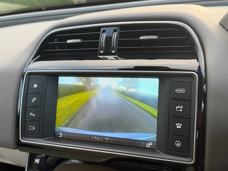 Used Jaguar XE 2016 for sale - 76798794: Photo 37