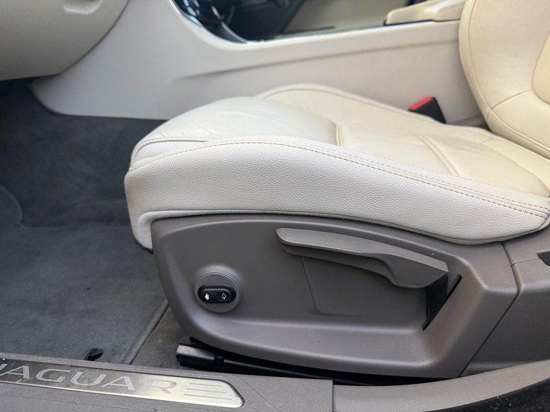 Used Jaguar XE 2016 for sale - 76798794: Photo 52