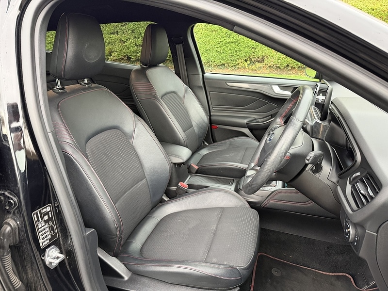 Used Ford Focus 2019 for sale - 76496989: Photo 24