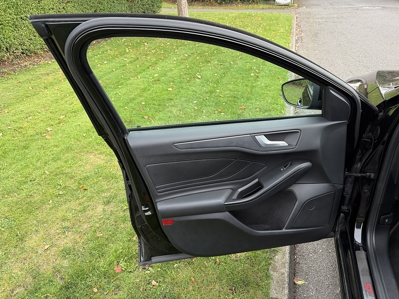 Used Ford Focus 2019 for sale - 76496989: Photo 25