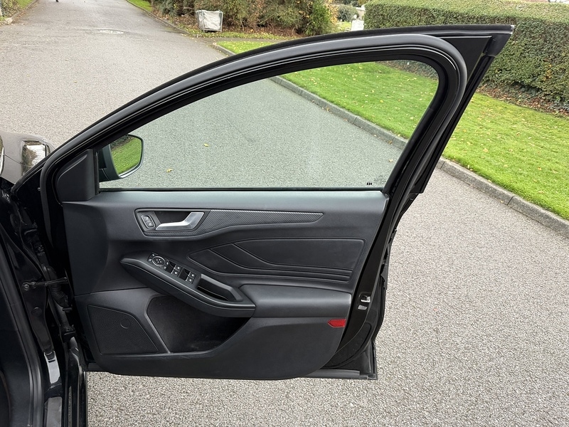 Used Ford Focus 2019 for sale - 76496989: Photo 28