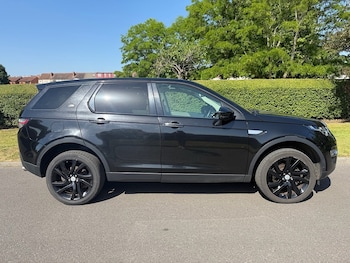Used Land Rover Discovery Sport 2017 for sale - 79366771: Photo