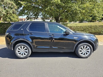 Used Land Rover Discovery Sport 2015 for sale - 79470789: Photo