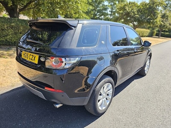 Used Land Rover Discovery Sport 2015 for sale - 79470789: Photo