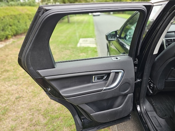 Used Land Rover Discovery Sport 2015 for sale - 76193915: Photo 13