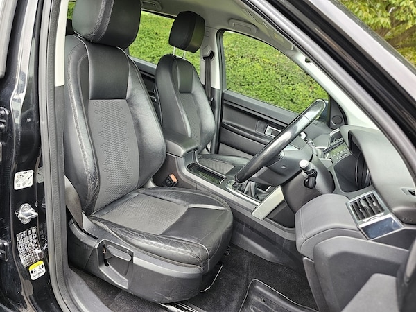 Used Land Rover Discovery Sport 2015 for sale - 76193915: Photo 53