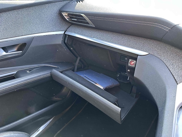 Used Peugeot 3008 2018 for sale - 75542006: Photo 38