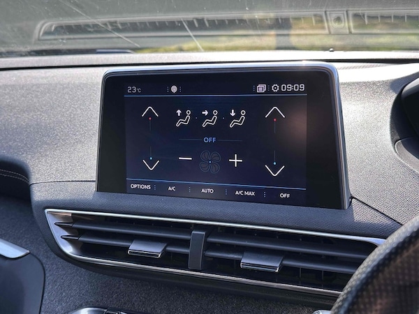 Used Peugeot 3008 2018 for sale - 75542006: Photo 43
