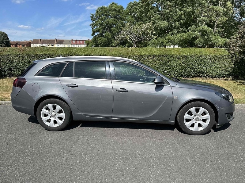 Used Vauxhall Insignia 2016 for sale - 76351756: Photo 2