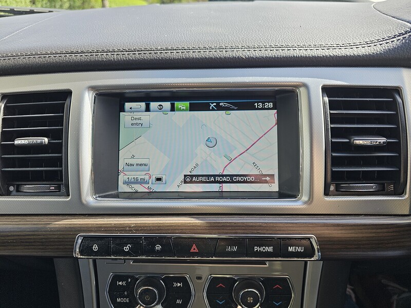 Used Jaguar XF 2013 for sale - 78140843: Photo 16