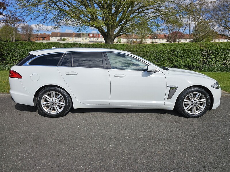 Used Jaguar XF 2013 for sale - 78140843: Photo 2