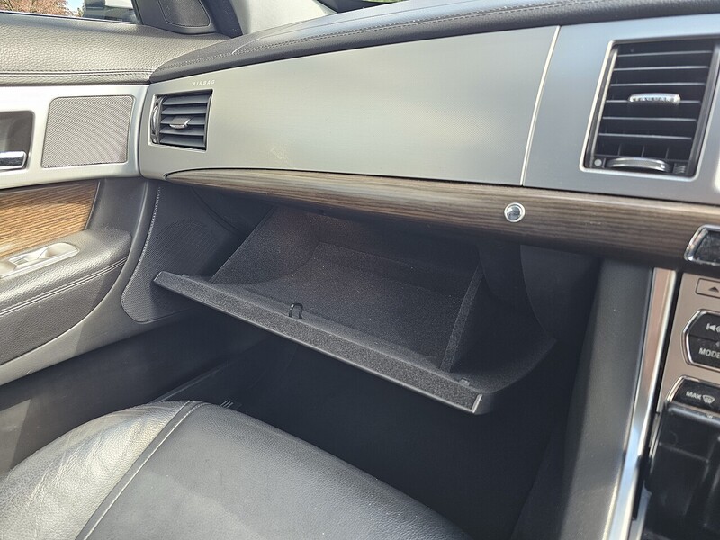 Used Jaguar XF 2013 for sale - 78140843: Photo 24