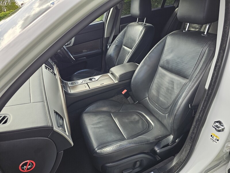 Used Jaguar XF 2013 for sale - 78140843: Photo 33