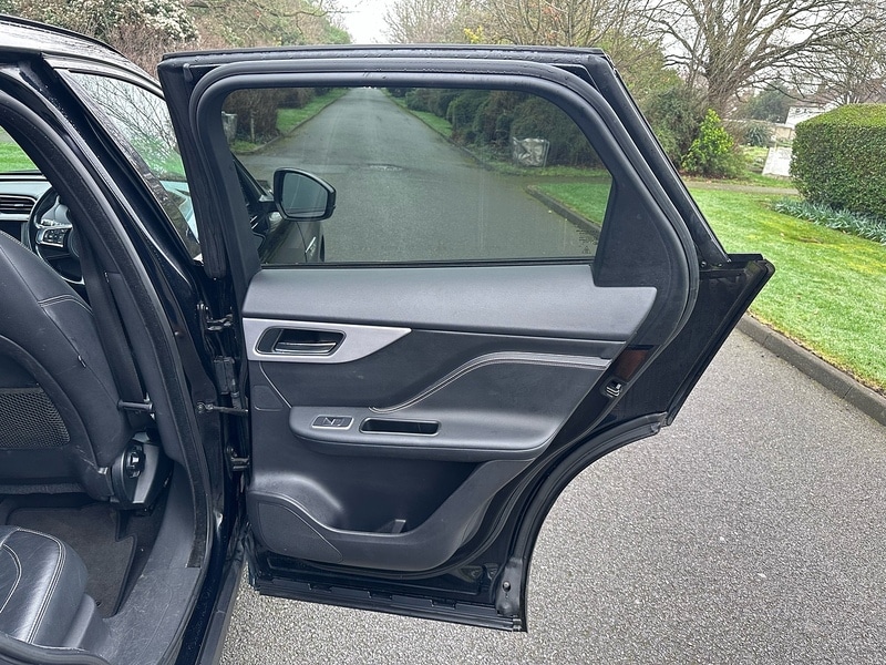 Used Jaguar F-Pace 2016 for sale - 77790201: Photo 31