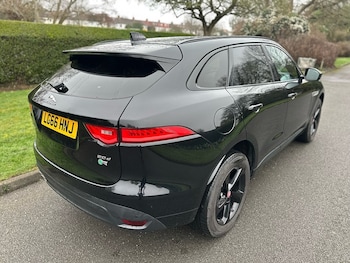 Used Jaguar F-Pace 2016 for sale - 77790201: Photo