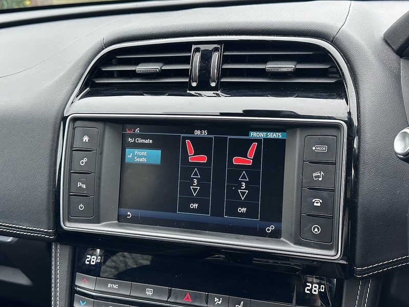 Used Jaguar F-Pace 2016 for sale - 77790201: Photo 54