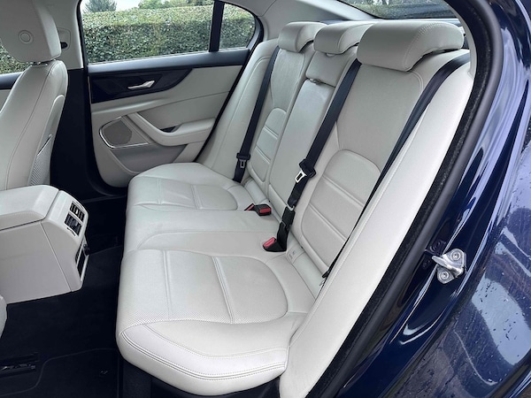 Used Jaguar XE 2019 for sale - 75452927: Photo 19