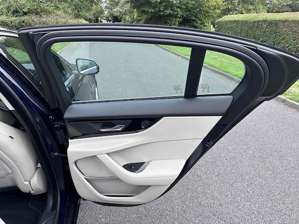 Used Jaguar XE 2019 for sale - 75452927: Photo 25