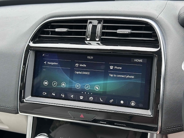 Used Jaguar XE 2019 for sale - 75452927: Photo 44