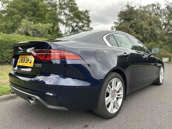 Used Jaguar XE 2019 for sale - 75452927: Photo 4