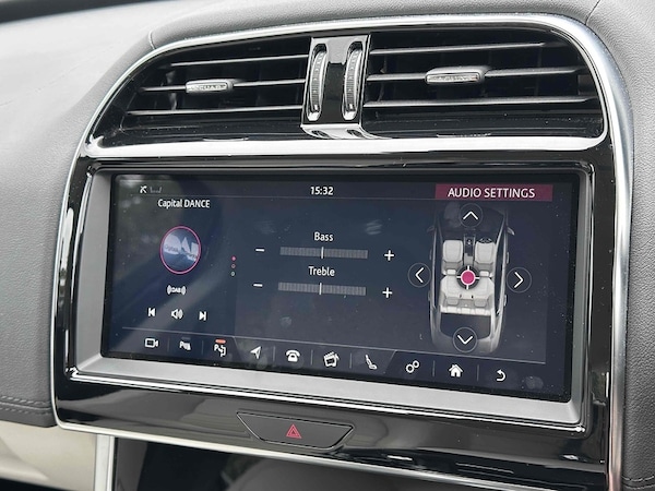 Used Jaguar XE 2019 for sale - 75452927: Photo 54