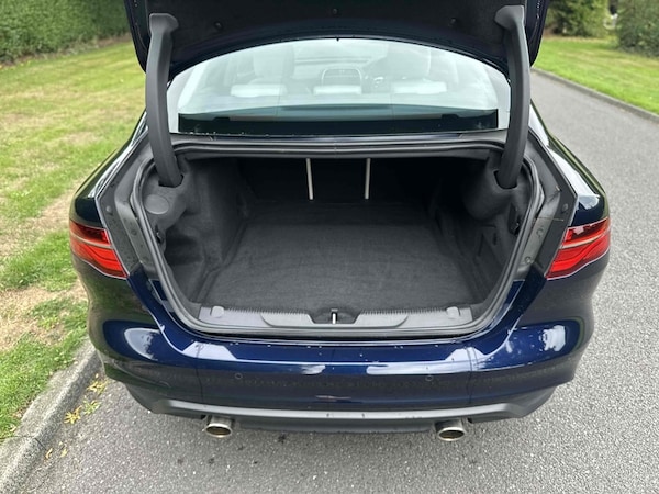 Used Jaguar XE 2019 for sale - 75452927: Photo 6