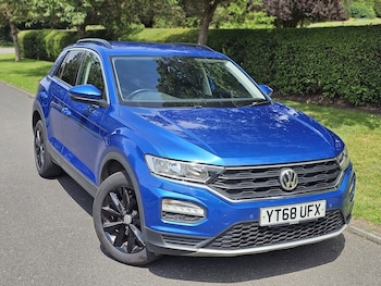 Used Volkswagen T-Roc 2018 for sale - 79435669: Photo