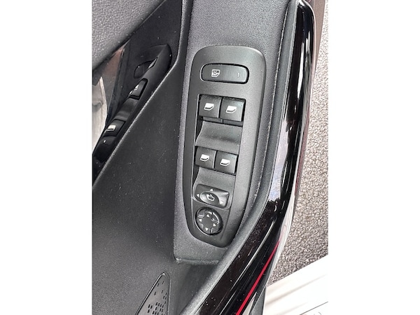 Used Peugeot 208 2019 for sale - 76141962: Photo 22