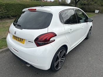 Used Peugeot 208 2019 for sale - 76141962: Photo 3