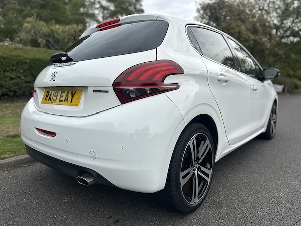 Used Peugeot 208 2019 for sale - 76141962: Photo 4