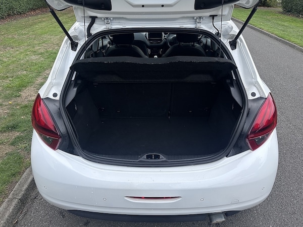 Used Peugeot 208 2019 for sale - 76141962: Photo 6