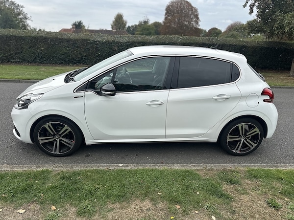 Used Peugeot 208 2019 for sale - 76141962: Photo 9