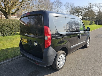 Used Vauxhall Combo 2015 for sale - 77742413: Photo