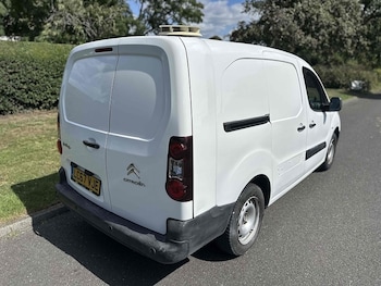 Used Citroen Berlingo 2017 for sale - 75627808: Photo