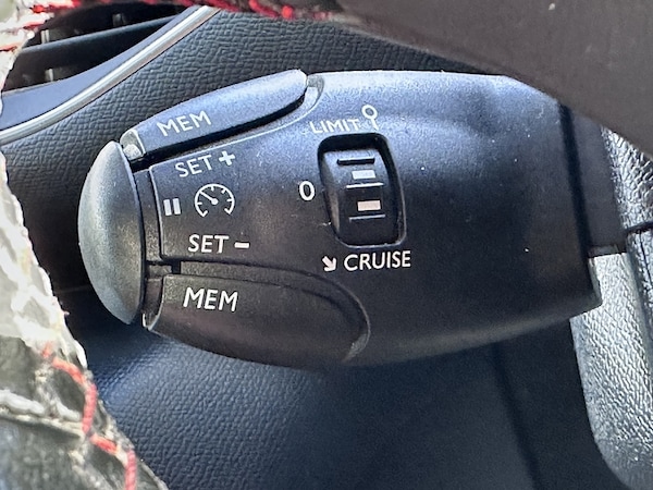 Used Peugeot 308 SW 2018 for sale - 76034868: Photo 33