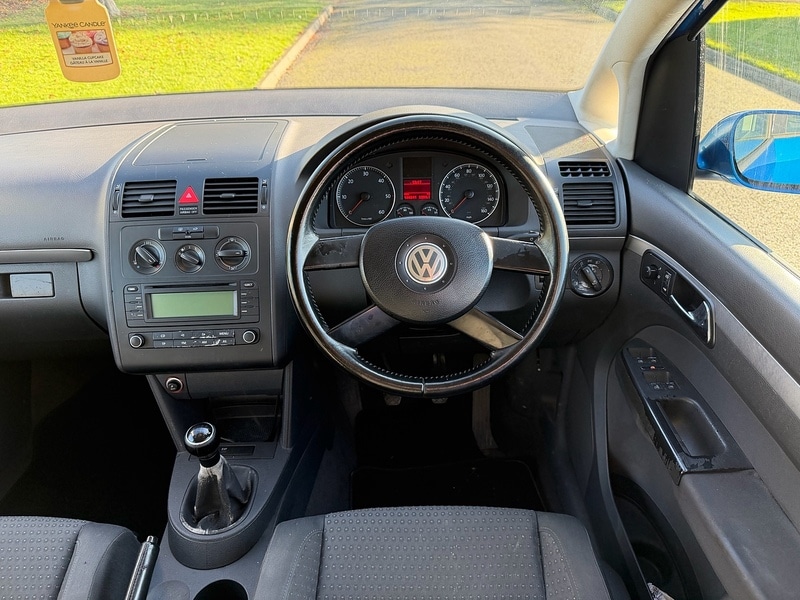 Used Volkswagen Touran 2004 for sale - 76663638: Photo 16