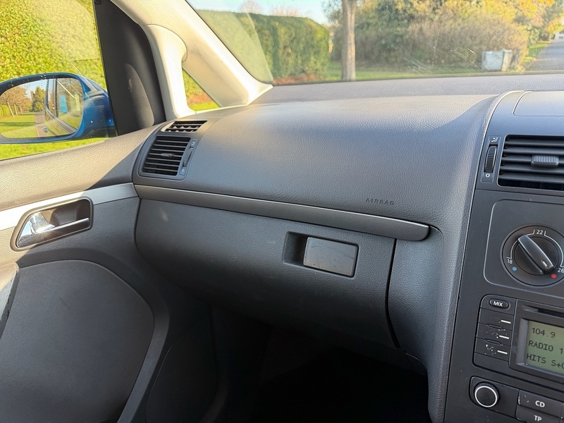 Used Volkswagen Touran 2004 for sale - 76663638: Photo 28