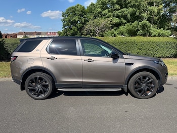 Used Land Rover Discovery Sport 2016 for sale - 79435643: Photo
