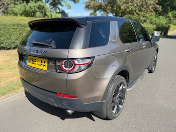 Used Land Rover Discovery Sport 2016 for sale - 79435643: Photo