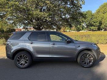 Used Land Rover Discovery Sport 2018 for sale - 79624042: Photo